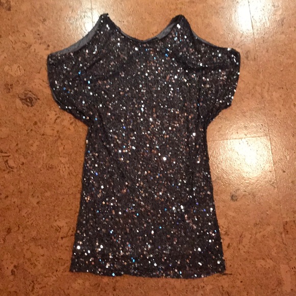 NWT Le Chateau sequin cold shoulder dress - Picture 1 of 4